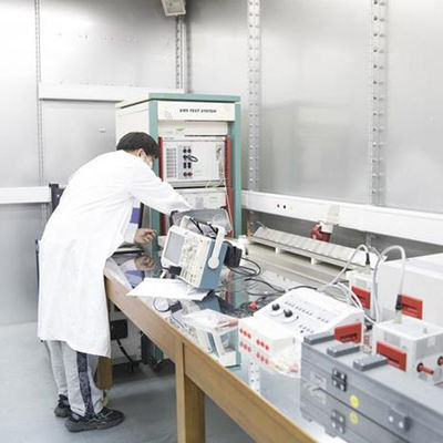 セリウムEMC IEC FCCのテスト ラボは産業機械クレーン第三者の認証サービスを設計する